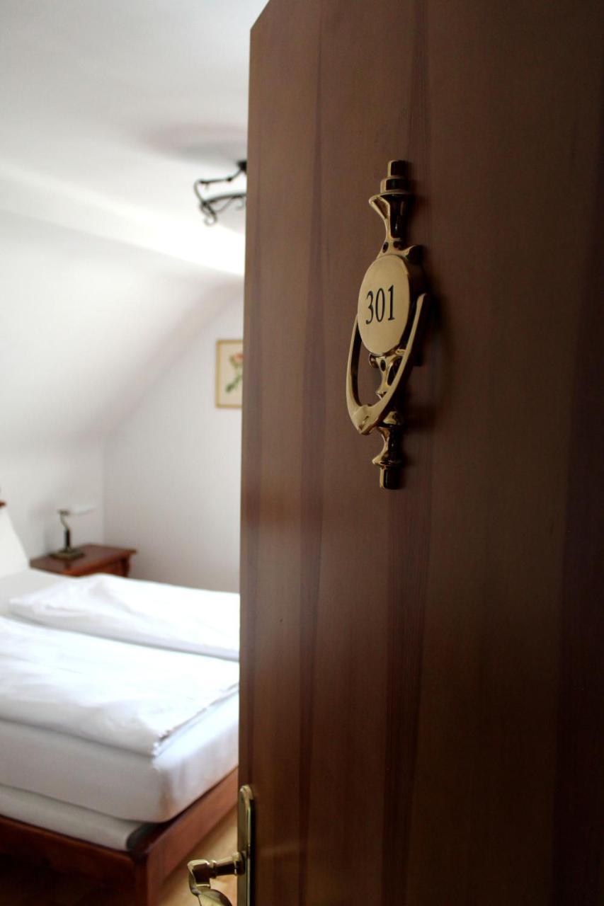 Hotel Viktoria Meersburg Buitenkant foto